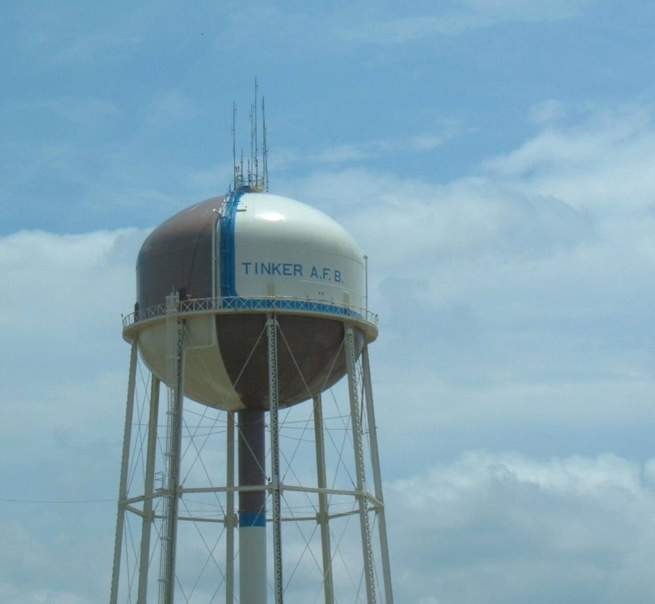 The water towers on the north side of en:Tinker Air Force Base are prominent landmarks in en:Midwest City, OK. en:Category:Photographs by User:Willy Logan en:Ca